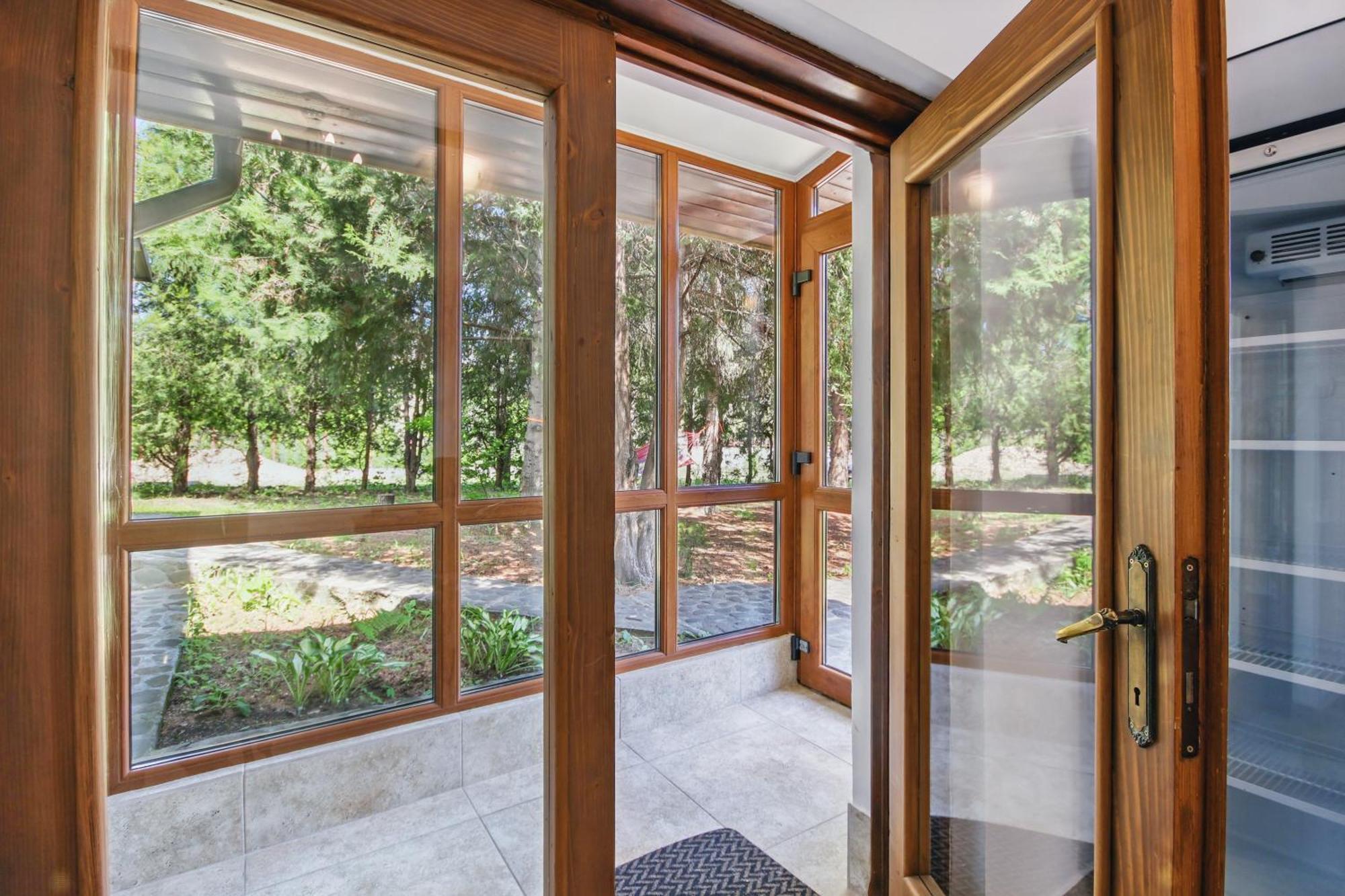 Отель Casa Galand Parscov Экстерьер фото